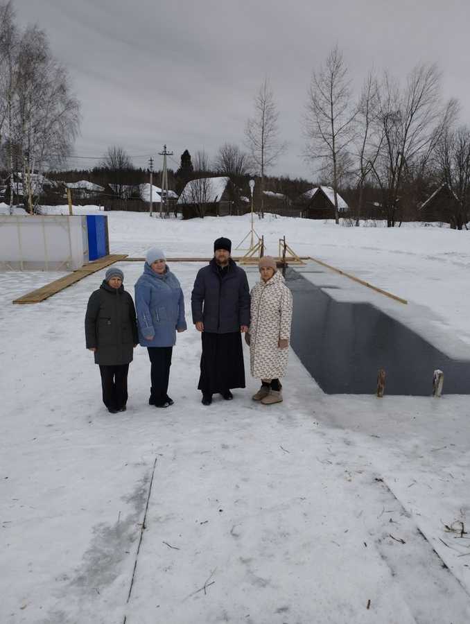 Освящение колодца в деревне Шишово