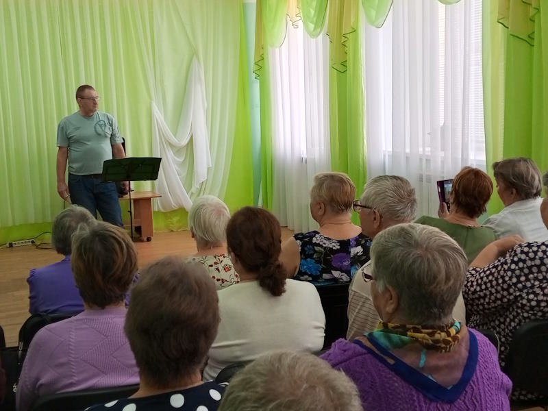 Выступление артистов Дома творчества п.Дружба под руководством Уткиной Татьяны в ОДП.